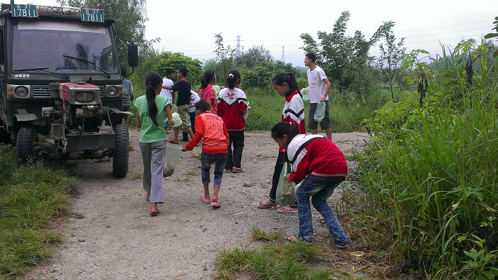 ���˸���